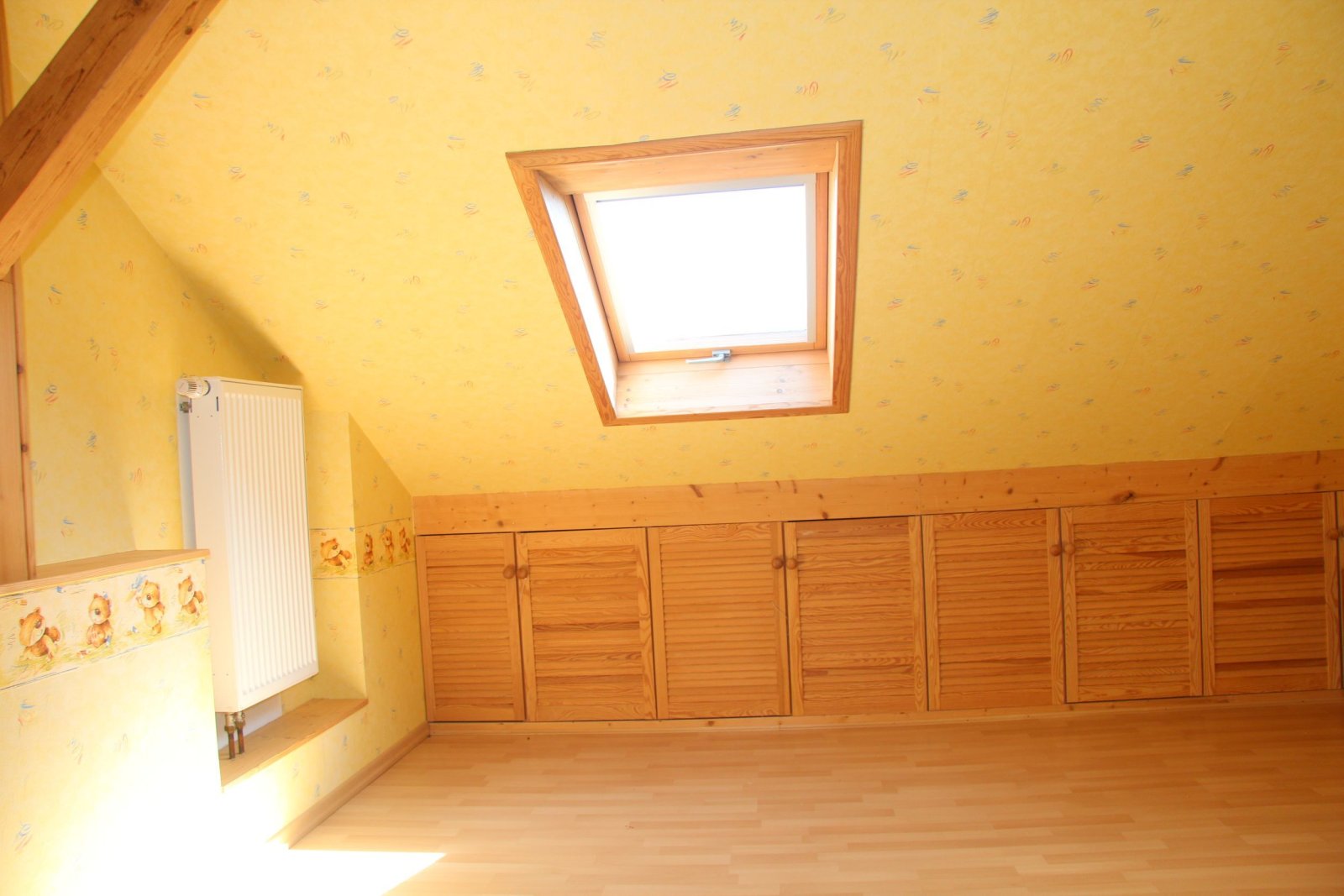 Charmanter Resthof mit ca. 3.100 m² Grundstück, Nebengebäuden & Terrasse mit Fernblick