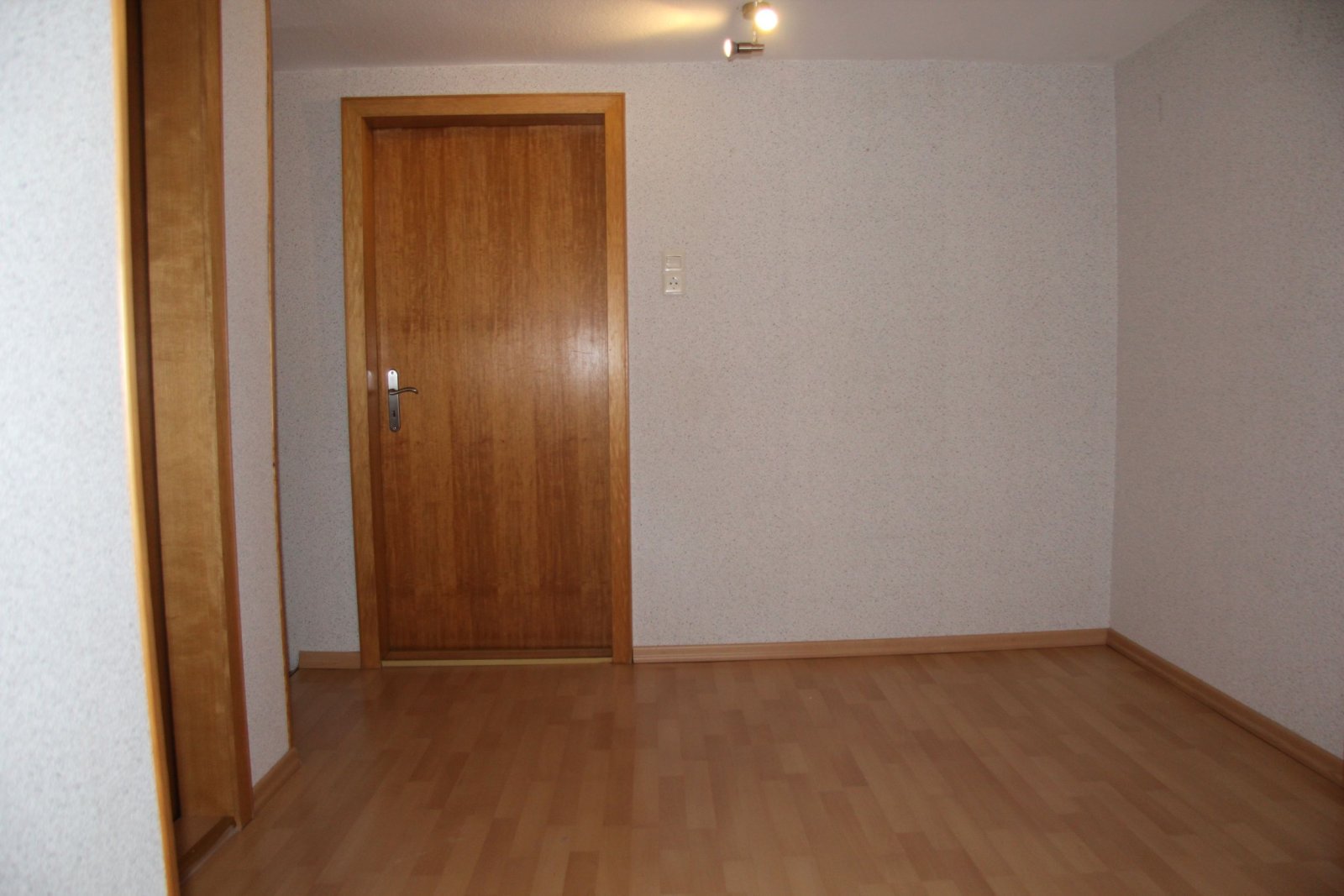Charmanter Resthof mit ca. 3.100 m² Grundstück, Nebengebäuden & Terrasse mit Fernblick