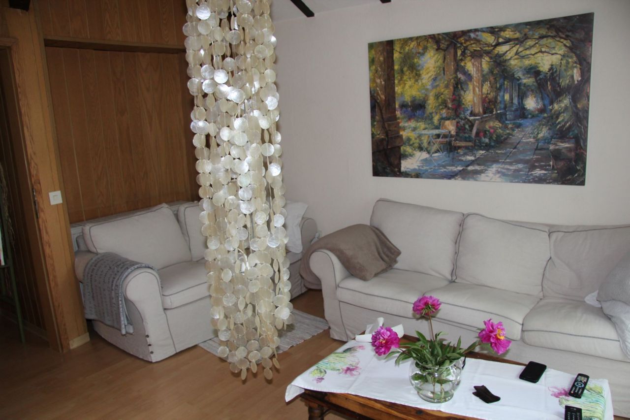 das Wohnzimmer im OG
