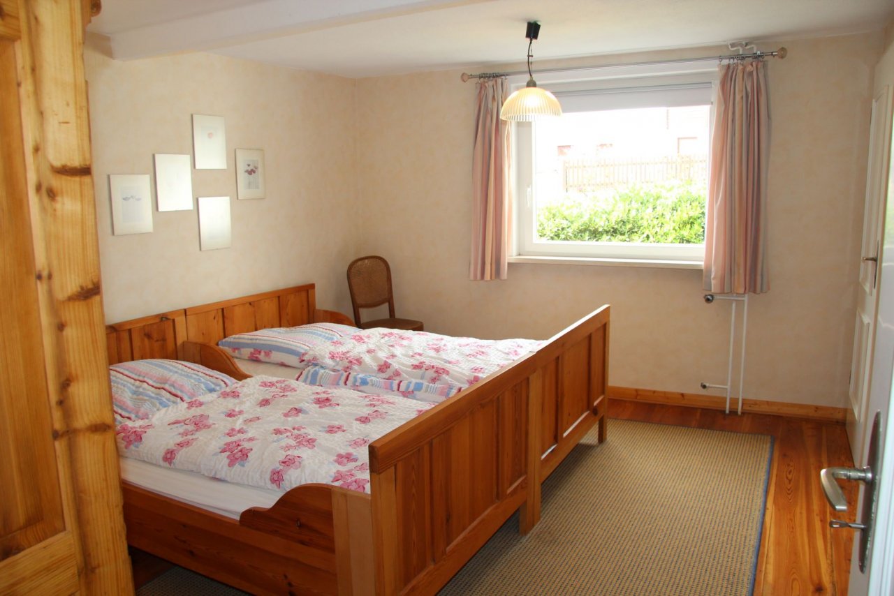 das Schlafzimmer im EG das Schlafzimmer im EG