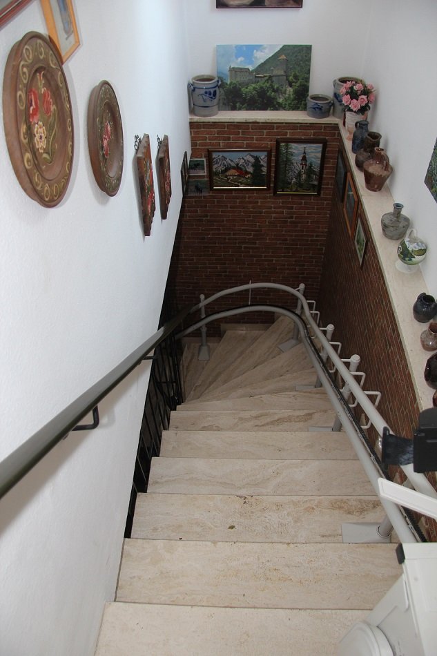 die Treppe zum KG